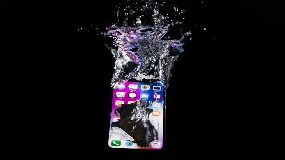 What to do if your phone falls into water?